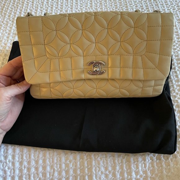 ❌❌SOLD❌❌CHANEL Beige Vintage Choco Bar Small Flap Bag Silver Full Set - Picture 13 of 16